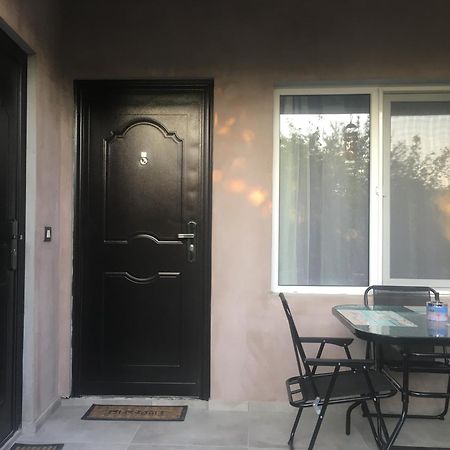 Raven Comstar Apartment Corbu  Exterior foto